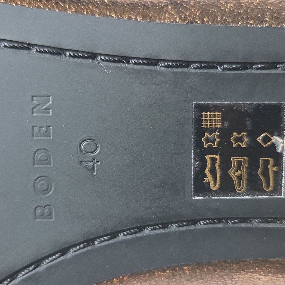 Boden Gold and Black Bow Flats. NWT. Beautiful! - Picture 8 of 11